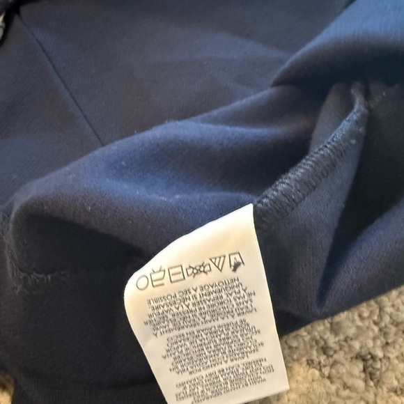 CAbi S EUC Elephant pattern sheer  Blue Short Sleeve Fitted Blouse- fitted waist - Picture 13 of 14